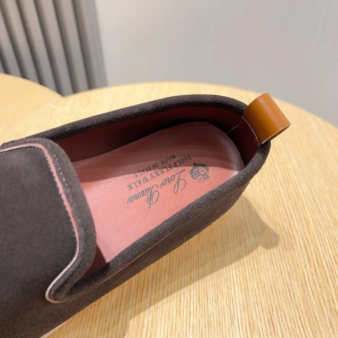 Men's shoes 400💰[loro piana] 2025 new moccasins, popular casual sneakers for street men. The shoes are made of first-layer suede leather uppers with rubber soles, a classic. The complex craftsmanship and meticulous structure make the shoes light and soft, allowing you to walk comfortably and freely. Perfect for summer wear. Yardage: 38-45.